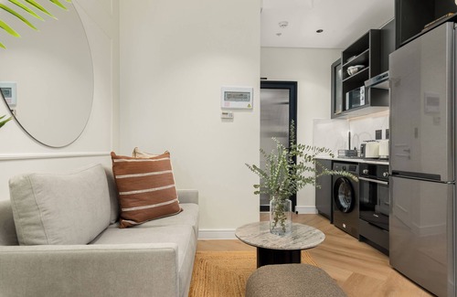 Flora Park Appartement | The Valour Designer Suite | De Waterkant