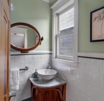 Mount Pleasant Maison | The Vancouver Heritage Home - Mount Pleasant