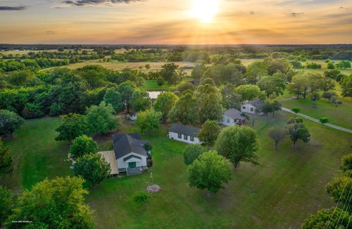Grand Saline Maison | Retraite dans quelques minutes entièrement meublé Cottage Cottage de Canton, TX