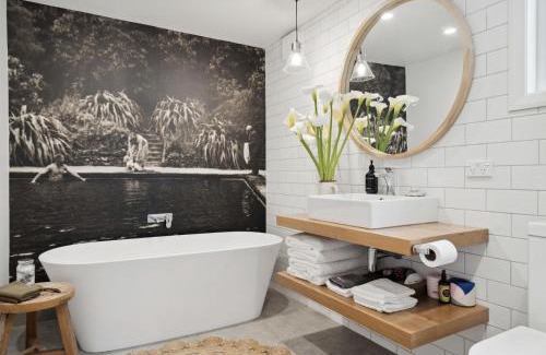 Martinborough Maison | The Venus room at Glendower Homestead