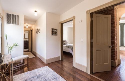 Anacostia Maison | The View DC Elegant King Bed Parking Privacy