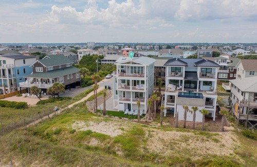 Wrightsville Beach Maison | The View – Exquisite Beachfront Home in Wrightsville Beach - Walk to everything!
