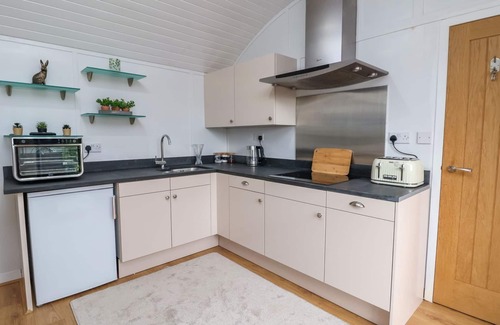 Overton-on-dee Cottage | The View