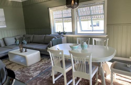 Sauda Maison | The View