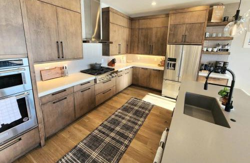 Hideout Maison | The views! Enjoy this Hideout home.