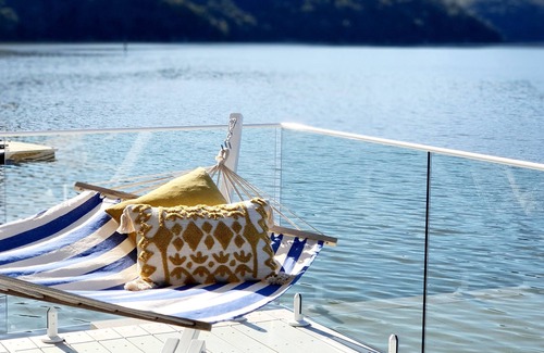 Sydney Cottage | THE VILLA BOATHOUSE waterfront HAWKESBURY RIVER