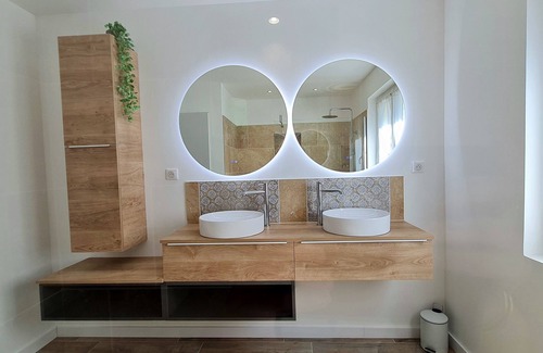 Cornillon Station Balnéaire | La Villa de Louis villa de campagne rénovée à neuf avec Jacuzzi