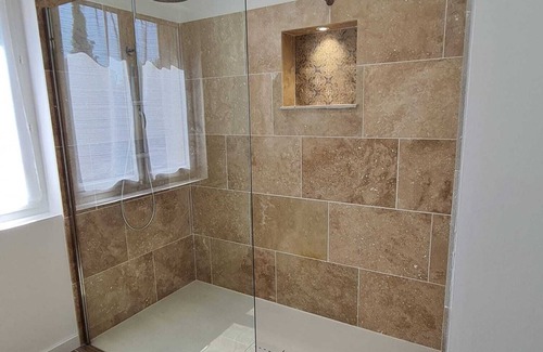 Cornillon Station Balnéaire | La Villa de Louis villa de campagne rénovée à neuf avec Jacuzzi