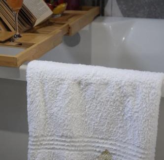 Acornhoek Maison | The Village GuestHouse