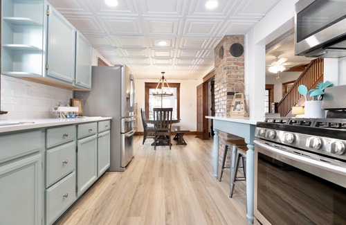 Russells Point Maison | The Vintage Lake House w/ Private Dock