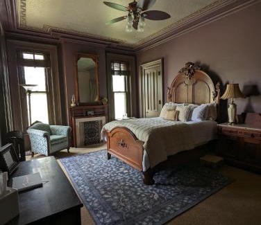 Downtown Toledo Lit Et Petit-Déjeuner | The Vistula Rose B & B