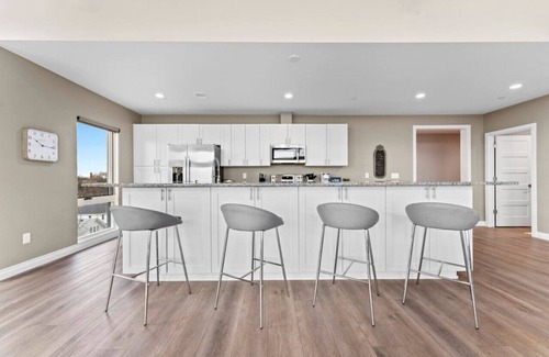 Wyandotte Appartement | The W Loft Penthouse with Pool Gym 2 Balconies