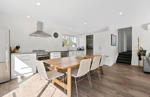 Waihi Beach Maison | The Waihi Beach House - Waihi Beach Holiday Home