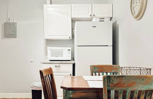 Champaign Appartement | The Walnut: 1-Bedroom 2nd floor apartment in Downtown Champaign