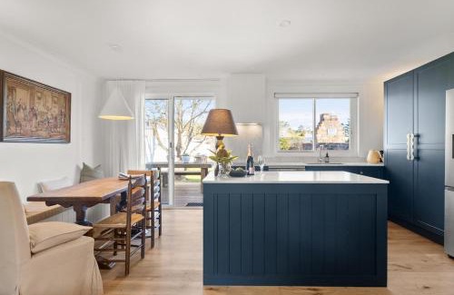 Robertson Maison | The Waratah Cottage