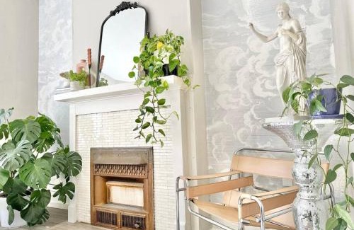 Bloomfield Appartement | The Warhola Bloomfield by Luxe PGH