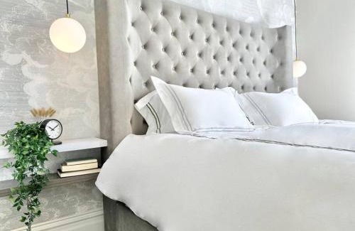 Bloomfield Appartement | The Warhola Bloomfield by Luxe PGH