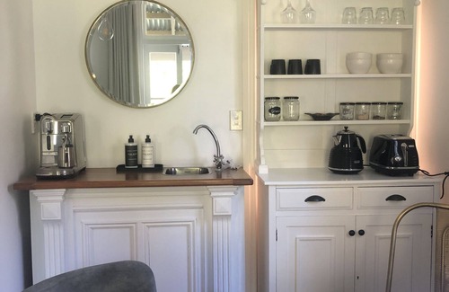 Matamata Cottage | The Wash- House B&B Quirky Historic Cottage set in a quiet country location