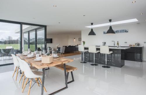 Roughton Maison | The Wash House