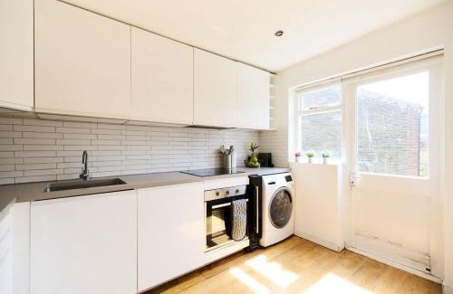 Archway Appartement | The Waterlow Park Wonder - Trendy 2BDR with Study Room and Patio