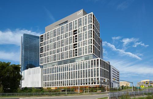 McLean Hôtel | The Watermark Hotel