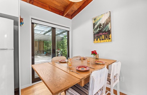 Onemana Maison | The Wee Bothy - Whangamata Holiday Home