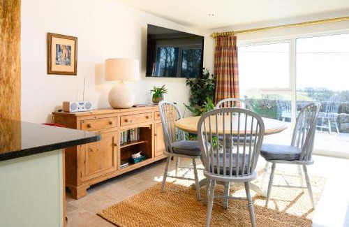 Sandyhills Maison | The Well
