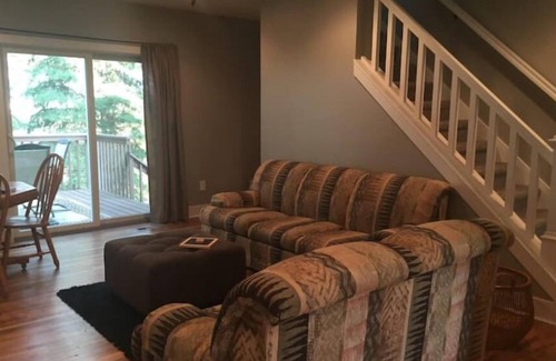 Lyons Maison | The West Ranch- Just off of I-90