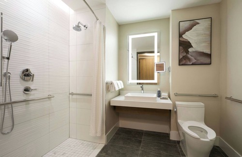 Queens Hôtel | The Westin Flushing Laguardia Airport