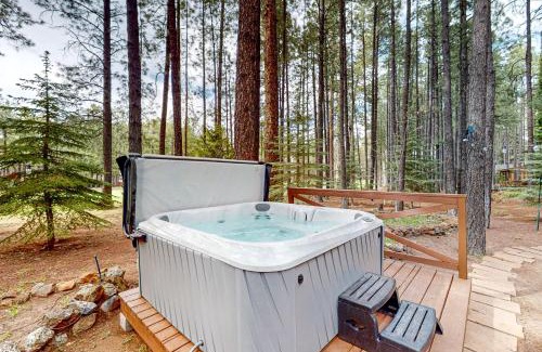 Pinetop Maison | The Whispering Woods