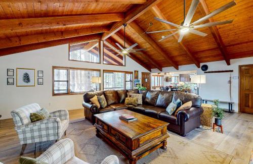 Pinetop Maison | The Whispering Woods
