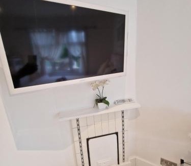 Cheshunt Maison | The White House