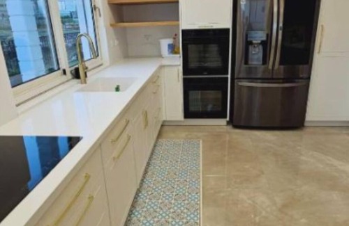 Qiryat Shemona Maison | The White House