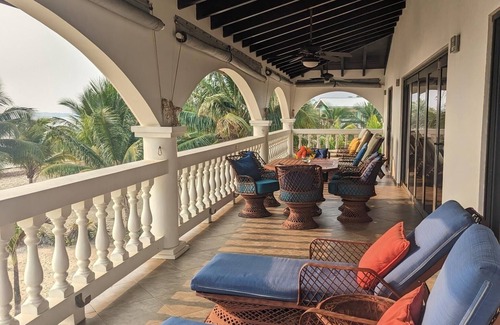 Placencia Villa | The White House in Placencia. Luxury villa right on the beach