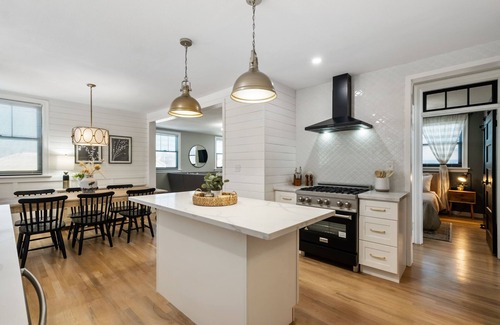 Buckley Maison | The White House on Main Street