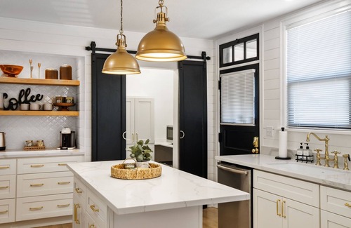 Buckley Maison | The White House on Main Street