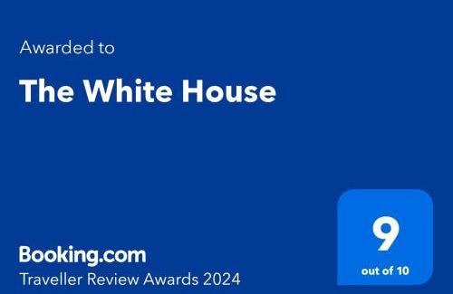 Hartbeespoort Appartement | The White House