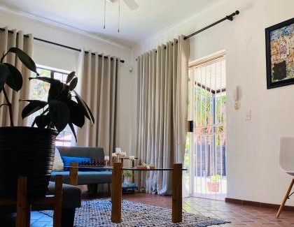 Hartbeespoort Appartement | The White House