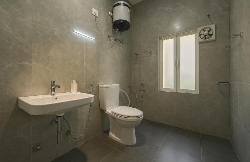 Noida Hôtel | The White Scent-Near Noida Sector34 Metro