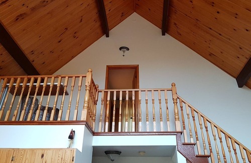 Austin Chalet De Ski | The Wild Roses chalet with 2 views