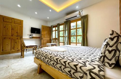 Mandi Hôtel | The Wild Yak