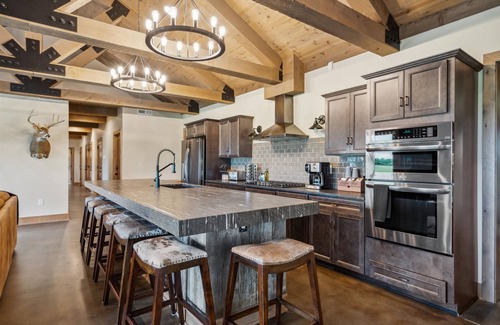 Princeton Maison | The Wilderness Lodge | Private 440-Acre Luxury Escape Outside of Kansas City
