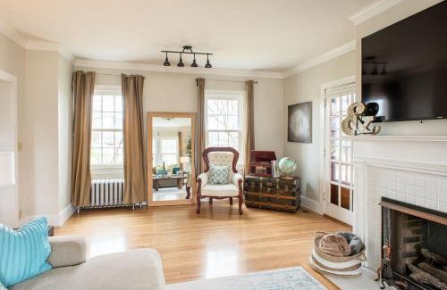 Yellow Springs Maison | The Wildflower House Yellow Springs AND Pet Friendly