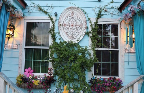 New Roads Maison | The Wildflower Inn of False River-nScarlett Rose Suite