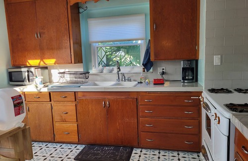 Olde Carlsbad Maison | The Williams Cottage