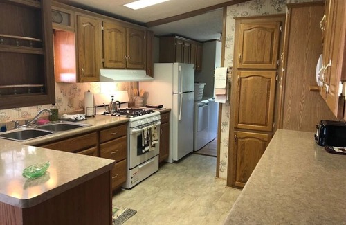 Valois Maison | Lac Seneca / Sentier du cœur du vin / Spa / 6 acres privés et pittoresques / Animaux de compagnie