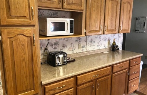Valois Maison | Lac Seneca / Sentier du cœur du vin / Spa / 6 acres privés et pittoresques / Animaux de compagnie