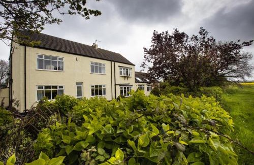 Grimsby Maison | The Willows