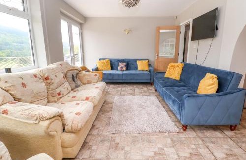 Acrefair Maison | The Willows