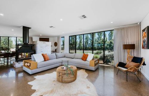 Bombira Maison | The Wine Manor - Lavish Poolside Living